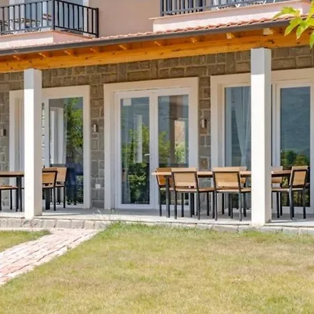 4 Letti In In Campagna * Petran